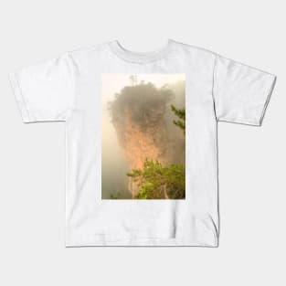 Heaven Pillar in the fog Kids T-Shirt